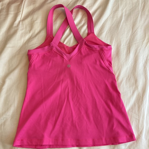 Lululemon Pink workout top - Picture 2 of 4